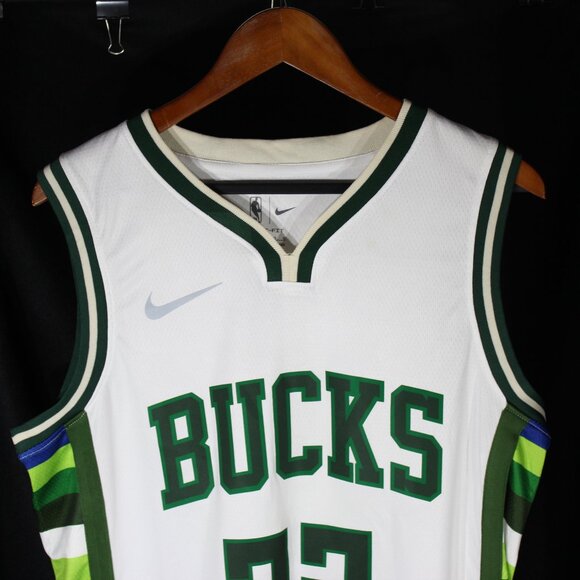 Nike #22 Khris Middleton Milwaukee Bucks Swingman City Edition jersey - Sz 48/L - Picture 5 of 10
